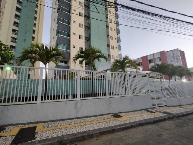 #527 - Apartamento para Venda em Salvador - BA