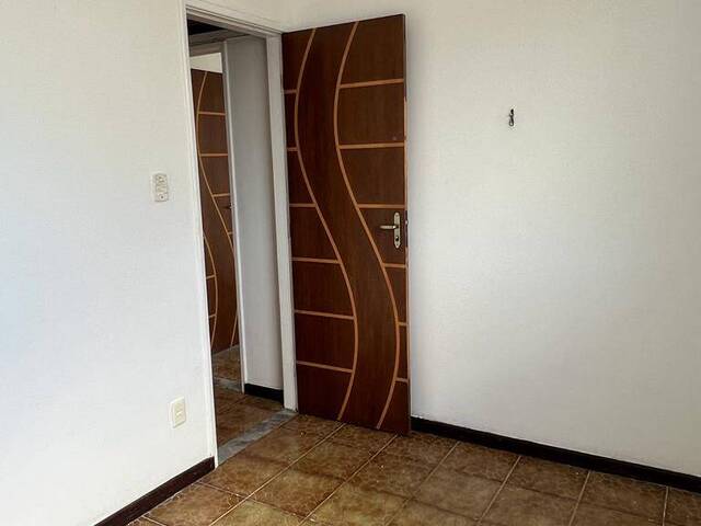 Apartamento para Venda em Salvador - 4