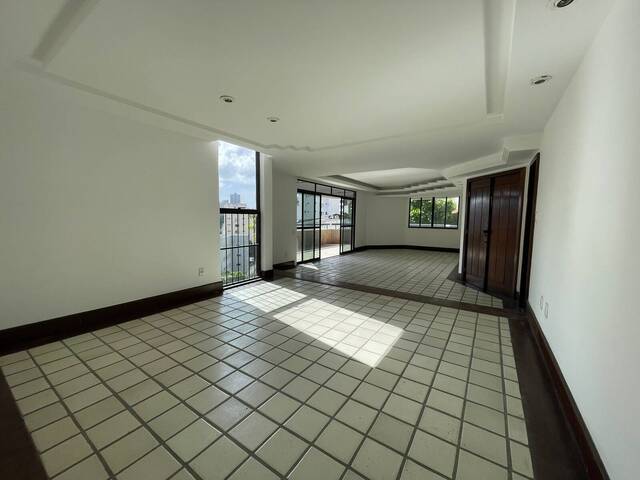 Apartamento para Venda em Salvador - 4