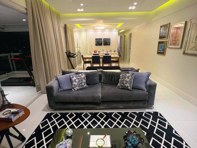 Apartamento para Venda em Salvador - 3