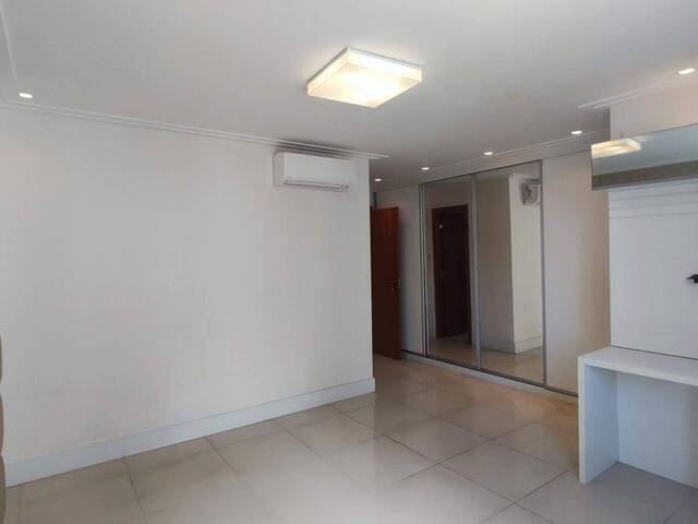 #357 - Apartamento para Venda em Salvador - BA