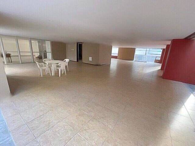 #447 - Apartamento para Venda em Salvador - BA