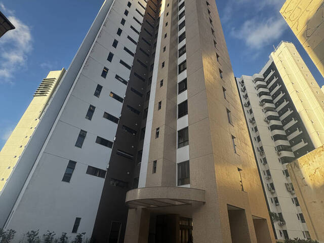 Apartamento para Venda em Salvador - 2