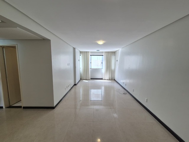 Apartamento para Venda em Salvador - 4