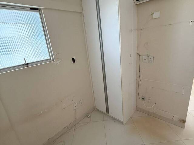 Apartamento para Venda em Salvador - 4