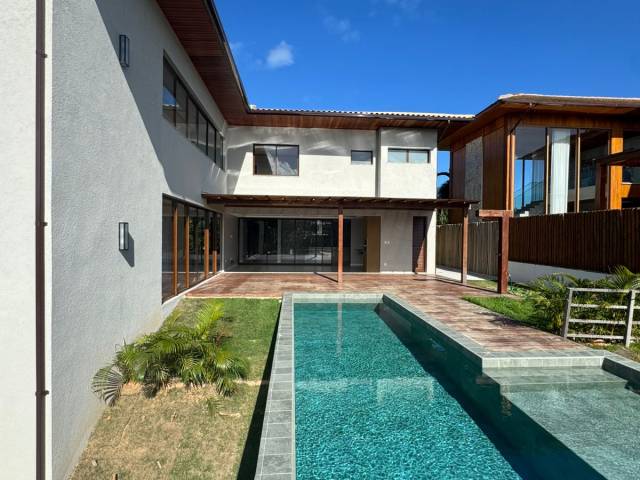 #712 - Casa de Praia para Venda em Mata de São João - BA - 2