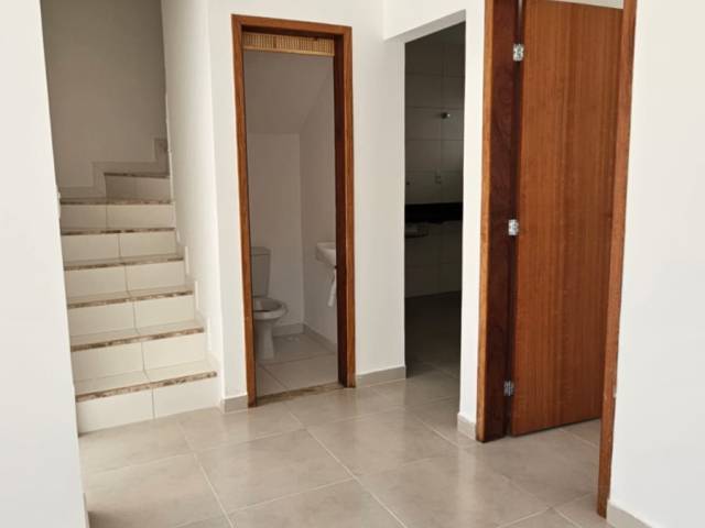 Casa para Venda em Lauro de Freitas - 4